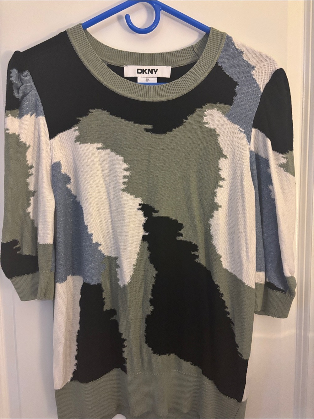 DKNY Olive, Black & White Abstract Knit Tee